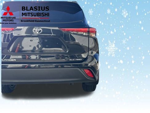 Used 2021 Toyota Highlander XLE image 37