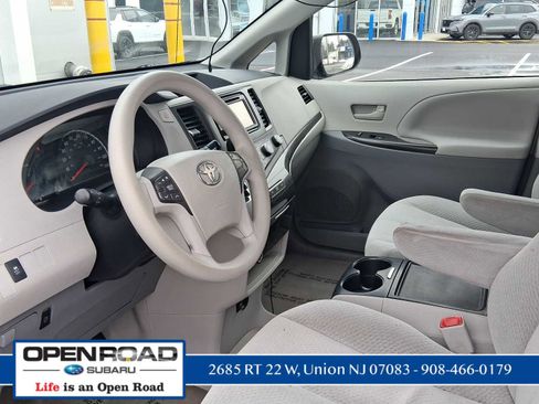 Used 2012 Toyota Sienna LE image 13