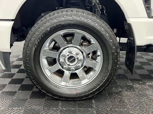 Used 2024 Ford F250 Platinum w/ FX4 Off-Road Package image 9
