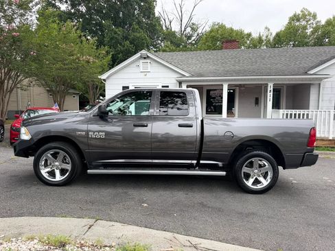 Used 2016 RAM 1500 Express RWD image 3