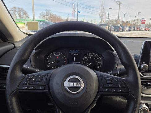 Used 2025 Nissan Altima 2.5 S image 32