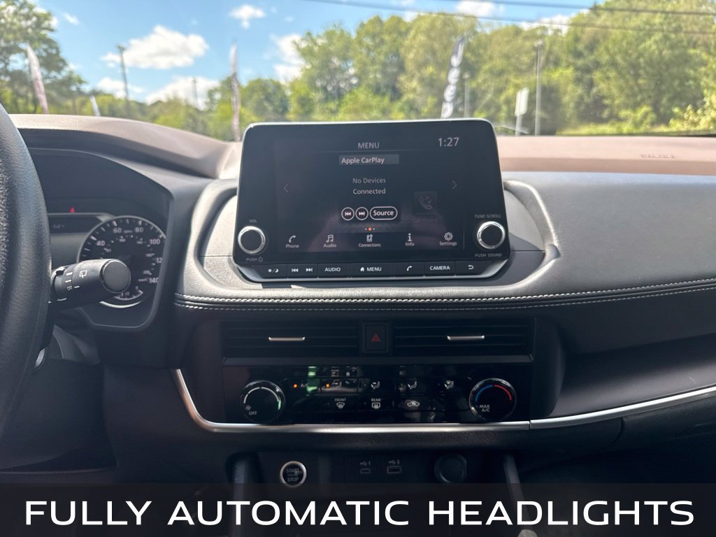 Used 2023 Nissan Rogue S AWD/4WD image 17