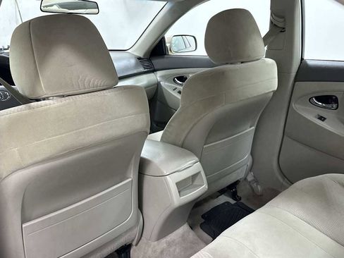 Used 2011 Toyota Camry LE image 23