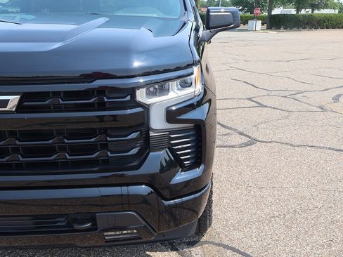 Used 2023 Chevrolet Silverado 1500 RST AWD/4WD image 14