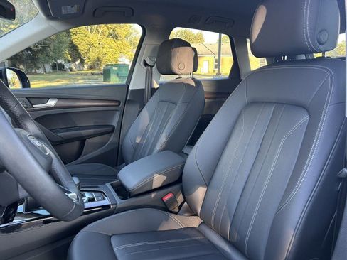 Certified 2023 Audi Q5 2.0T Premium w/ Convenience Package image 18