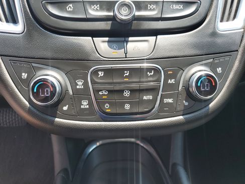 Used 2023 Chevrolet Malibu LT FWD image 30
