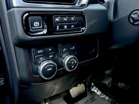 New 2026 GMC Yukon XL Denali w/ Sun & Power Step Package image 40