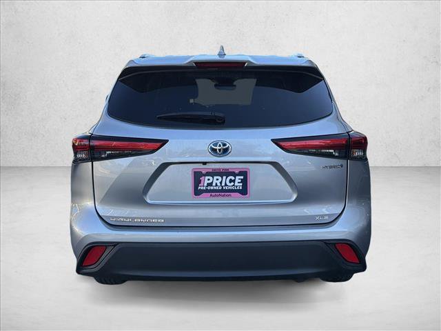 Used 2023 Toyota Highlander XLE FWD image 6