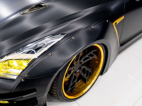 Used 2015 Nissan GT-R Black Edition image 25