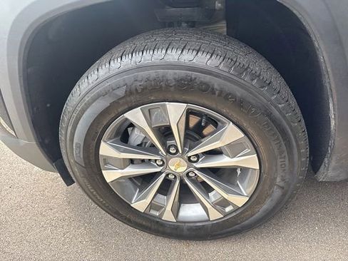 Used 2026 Chevrolet Equinox LT FWD image 10