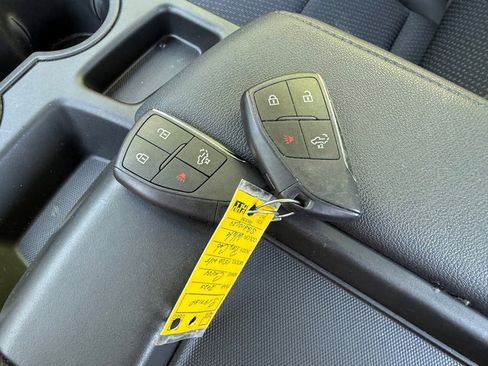 Used 2025 Chevrolet Silverado 1500 W/T RWD image 23