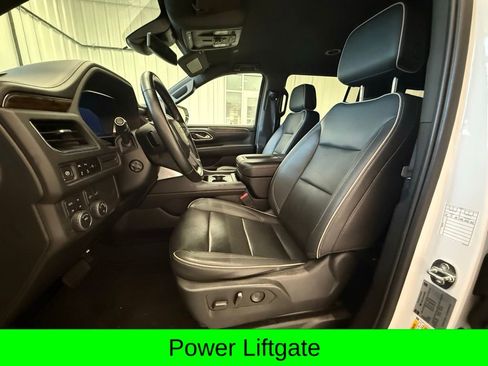 Used 2023 Chevrolet Suburban Premier image 10