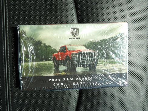 Used 2024 RAM 2500 Limited AWD/4WD image 46