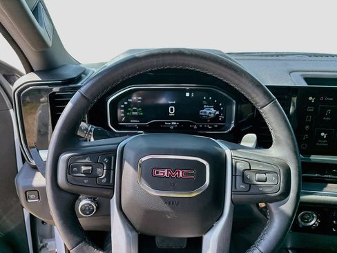 Used 2023 GMC Sierra 1500 SLT AWD/4WD image 14