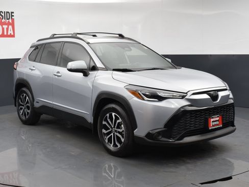 Used 2024 Toyota Corolla Cross AWD Hybrid image 6