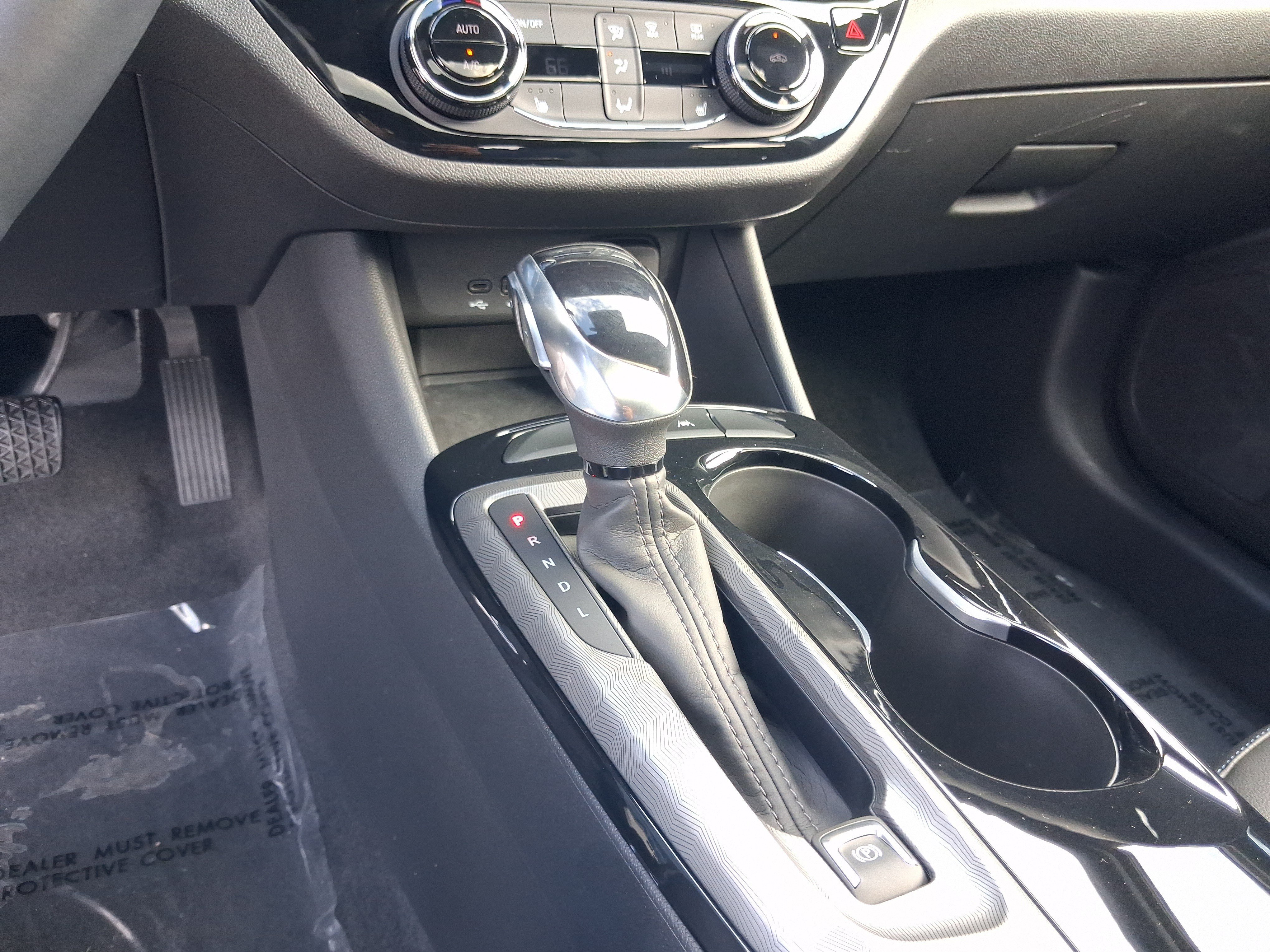 Used 2024 Buick Envista Sport Touring w/ Convenience I Package FWD image 15