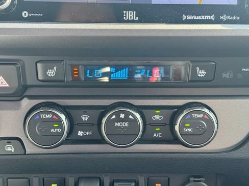 Used 2023 Toyota Tacoma TRD Off-Road w/ TRD Premium Off Road Package AWD/4WD image 27