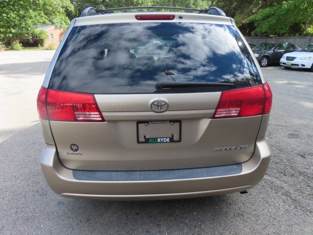 Used 2005 Toyota Sienna XLE w/ XLE Pkg 3 FWD image 6