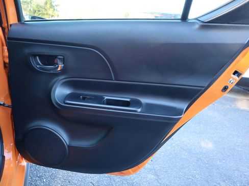 Used 2018 Toyota Prius C Two image 17