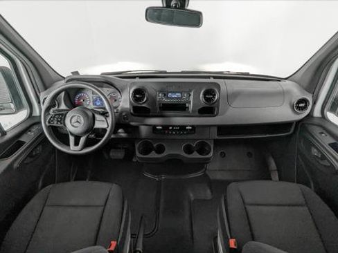 Used 2022 Mercedes-Benz Sprinter 2500 image 22