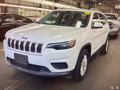 Used 2020 Jeep Cherokee Latitude w/ Cold Weather Group image 1