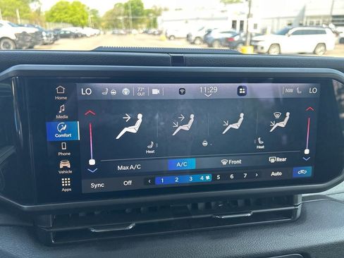 Used 2026 Jeep Gladiator Sport AWD/4WD image 17