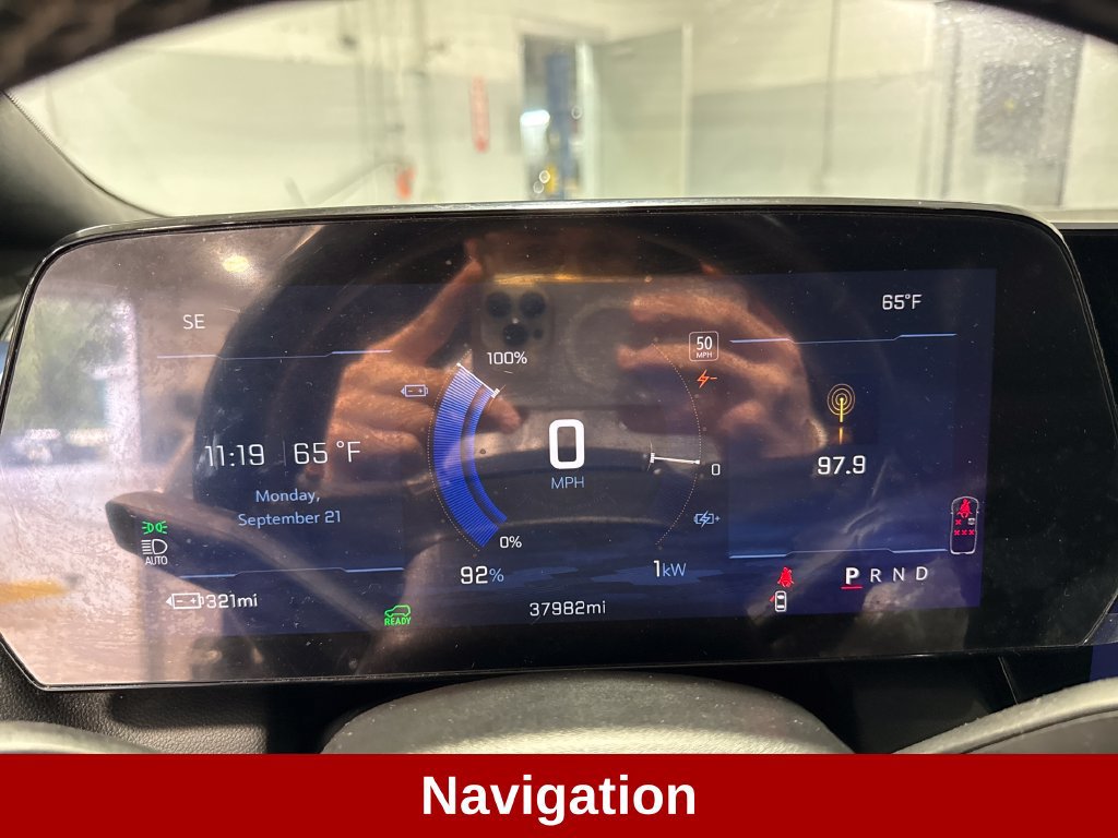 Used 2024 Chevrolet Equinox EV LT FWD image 7