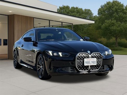 Used 2025 BMW 430i Coupe w/ Convenience Package image 4