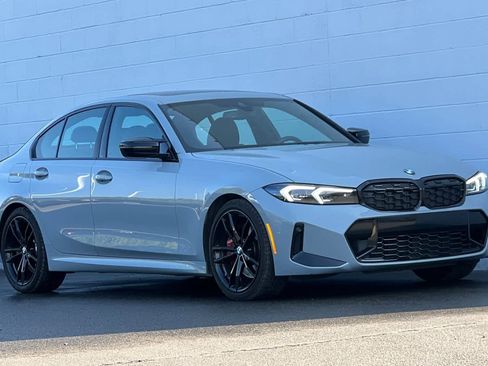 Used 2023 BMW M340i w/ Shadowloine Package image 10