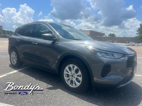 Used 2024 Ford Escape Active FWD image 3