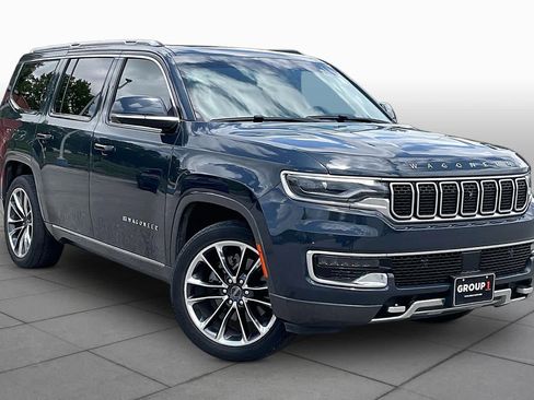 Used 2022 Jeep Wagoneer Series III w/ Premium Group I RWD image 3