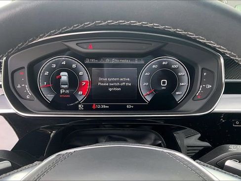 Used 2024 Audi S8 w/ S8 Comfort Plus Package AWD/4WD image 22