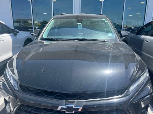 Used 2023 Chevrolet Blazer LT w/ Midnight/Sport Edition FWD image 2