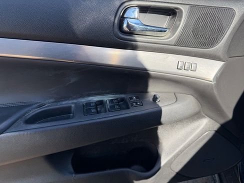 Used 2013 INFINITI G37 x w/ Premium Pkg image 8