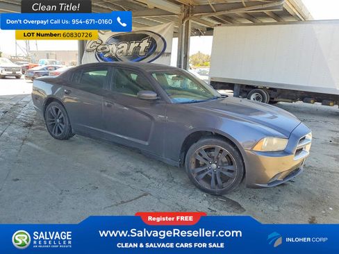 Used 2014 Dodge Charger SE RWD image 5