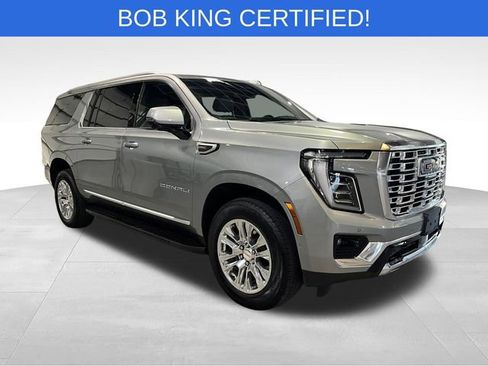 Used 2025 GMC Yukon XL Denali AWD/4WD image 1