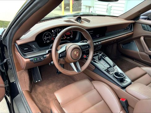 Used 2026 Porsche 911 Targa 4 GTS AWD/4WD image 4