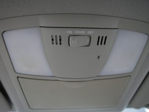 Used 2013 Nissan Rogue S w/ Special Edition Pkg AWD/4WD image 32