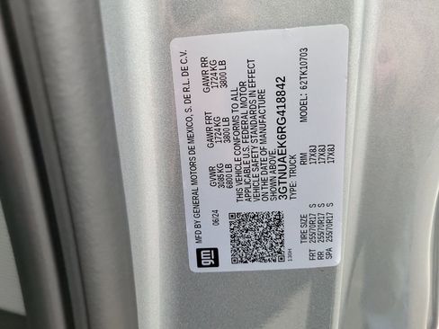 Used 2024 GMC Sierra 1500 Pro w/ Pro Value Package image 40