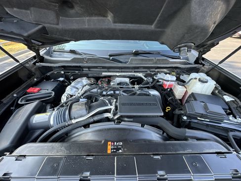 Used 2025 Chevrolet Silverado 2500 LT w/ Trail Boss Package AWD/4WD image 27