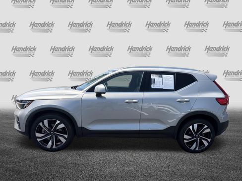 Used 2023 Volvo XC40 B5 Plus w/ Driver Assist Package AWD/4WD image 7