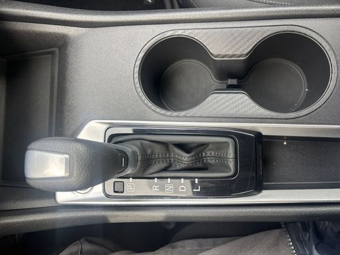 Used 2025 Nissan Altima 2.5 SV FWD image 39