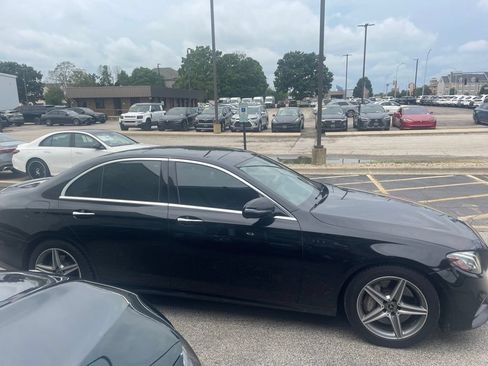 Used 2019 Mercedes-Benz E 300 4MATIC image 6