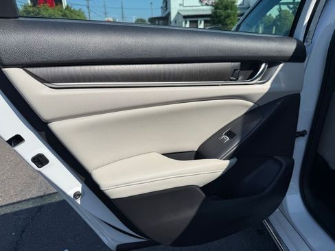 Used 2018 Honda Accord EX-L image 23