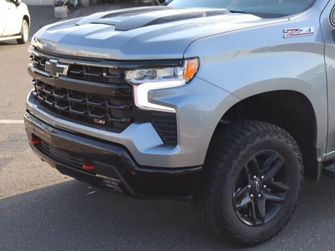 Used 2024 Chevrolet Silverado 1500 LT Trail Boss w/ Convenience Package II AWD/4WD image 6