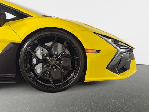 Used 2025 Lamborghini Revuelto AWD/4WD image 22
