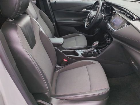 Certified 2022 Buick Encore GX Select image 27