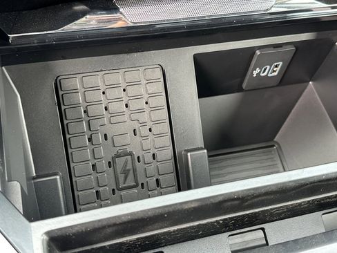 New 2025 Ford F350 Lariat w/ Lariat Ultimate Package image 26