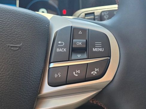 New 2026 Ford Explorer Active RWD image 23