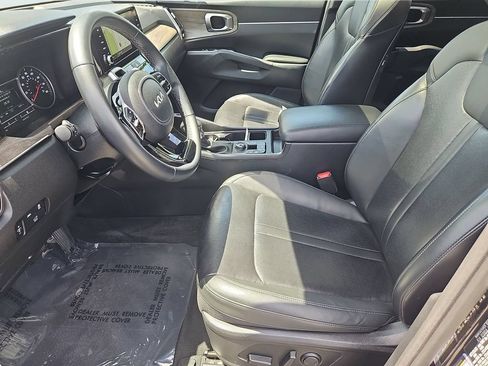 Certified 2023 Kia Sorento X-Line EX AWD/4WD image 32